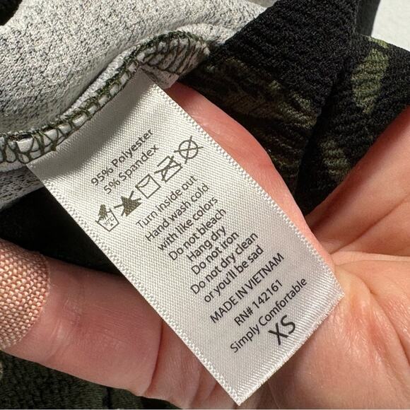 LuLaRoe Olive Green Debbie Metallic Gold Polka Dot Rose Floral Women’s Size XS - Picture 11 of 11